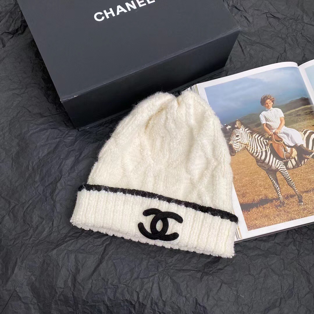 NO:190171,Chane autumn and winter hot hat knitted wool style black and white classic grandma style versatile small items with closed eyes, single size hat fisherman hat baseball hat knitted hat, hat, chanel, espadrilles, hats19860909Chane 秋冬爆款冷帽 针织羊毛款 黑配白 经典香奶奶风 闭眼入的百搭小单品 均码帽子渔夫帽棒球帽针织帽,帽子,chanel,espadrilles,hats,hat