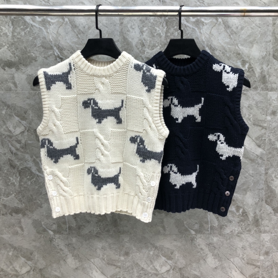 高版本女款羊毛小狗背心  

码数：1.2.3    颜色：藏青   白色