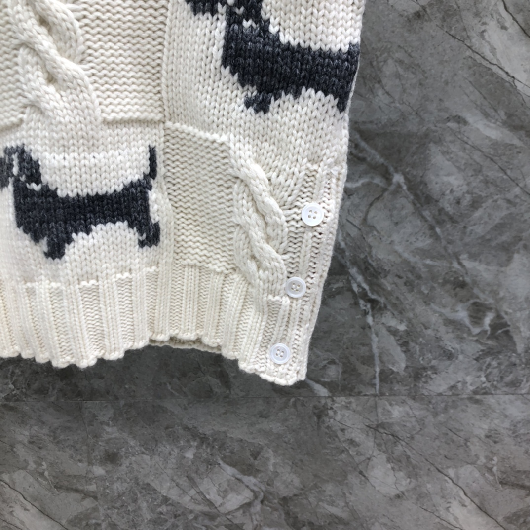 高版本女款羊毛小狗背心  

码数：1.2.3    颜色：藏青   白色