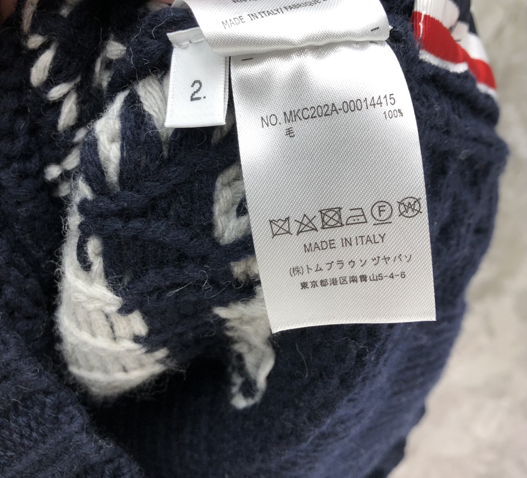 高版本女款羊毛小狗背心 

码数：1.2.3    颜色：藏青   白色