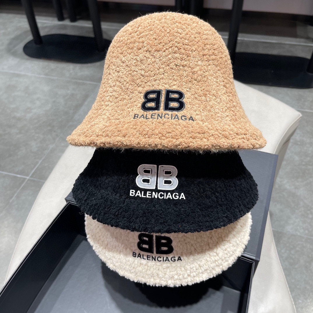 NO:190243,[Balenicaga] New autumn and winter simple and trendy brand fisherman hat, new style shipped, big brand models are super easy to match, buy them quickly!  Hat fisherman hat baseball hat knit hat, hat, balenciaga, espadrilles,hats19860909【巴黎世家】秋冬新款简约潮牌渔夫帽,新款出货,大牌款超好搭配,赶紧入手！帽子渔夫帽棒球帽针织帽,帽子,balenciaga,espadrilles,hats,hat