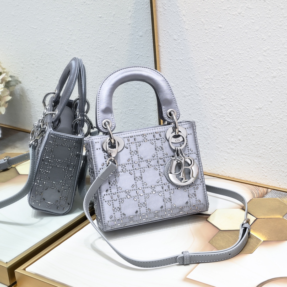 Dior Lady Taschen Handtaschen Umhängetaschen  & Schultertaschen Mit Diamanten besetzt Seide Mini