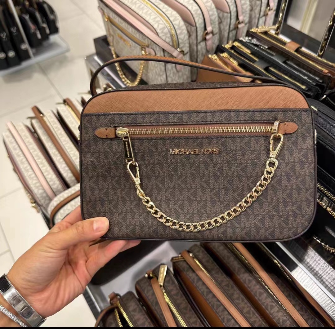 Michael Kors ～MK新款JET SET ITEM系列女包链条小方包单肩斜挎包相机包，尺寸：24×16×5