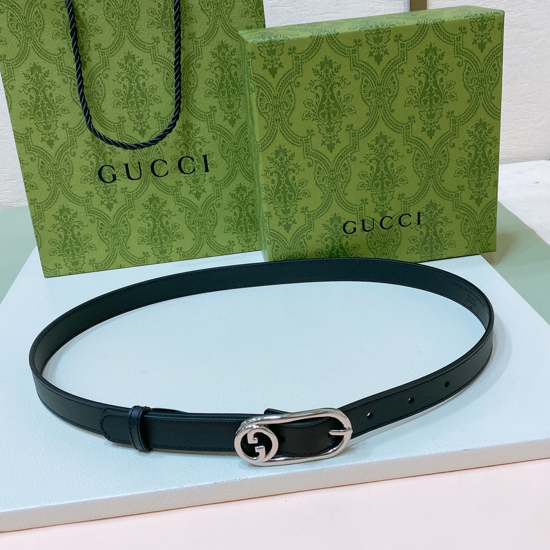 Gucci Faux
 Ceintures