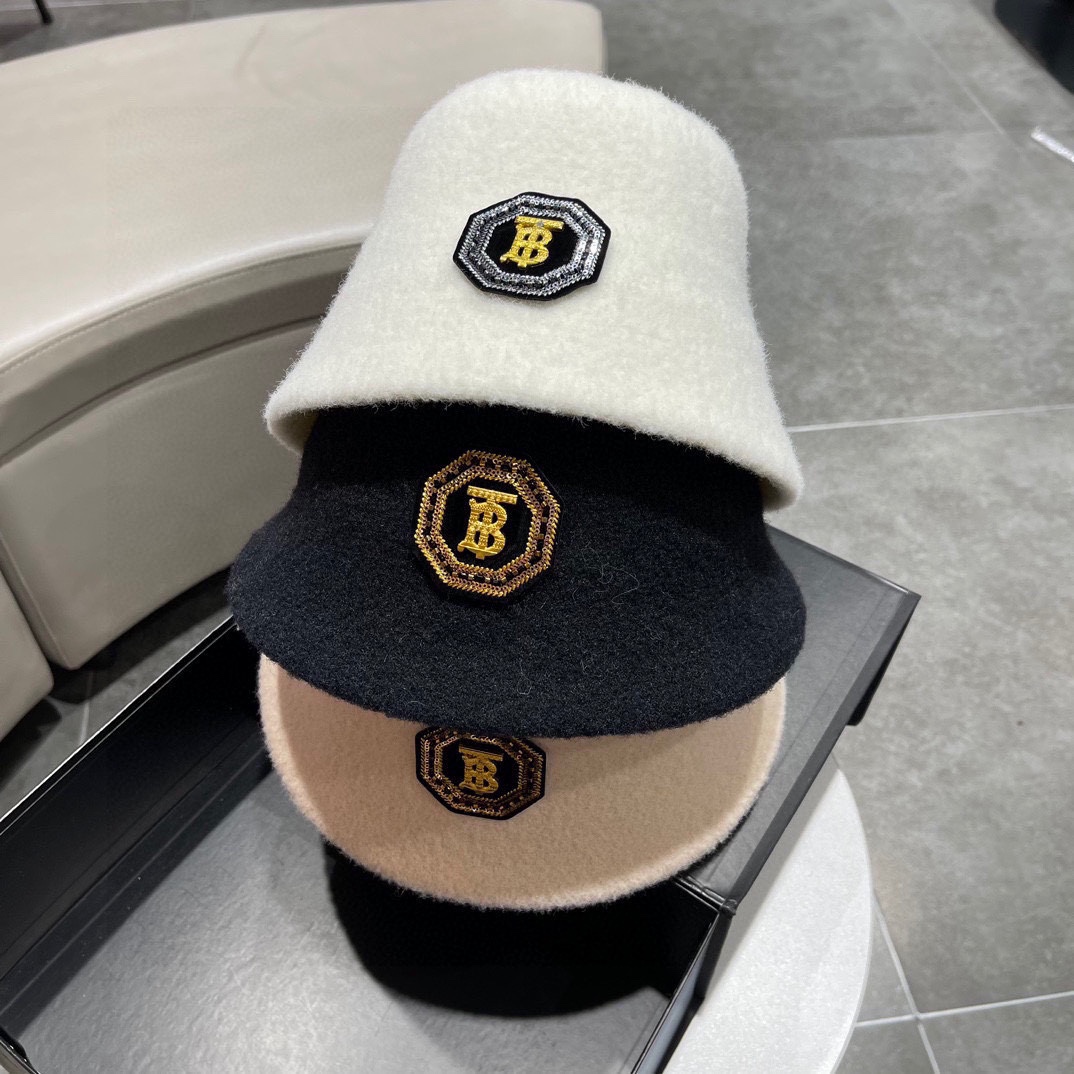 NO:190143,Burberry's new autumn and winter counter embroidered lamb fur Korean fashion fisherman hat, big brand synchronized, super easy to match, shipped!  Hat fisherman hat baseball hat knit hat, hat, burberry, espadrilles, hats19860909巴宝莉秋冬新款专柜刺绣羊羔毛韩版时尚款渔夫帽,大牌同步,超好搭配,出货！帽子渔夫帽棒球帽针织帽,帽子,burberry,espadrilles,hats,hat