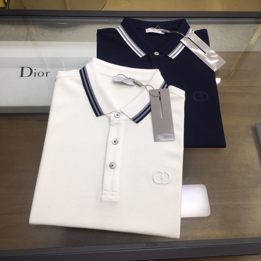 NO:138610,New Polo【Dir...】 25 top-grade embroidered letter polo short sleeves, trendy simple style and detailed top-grade craftsmanship counter fabric, classic elements are fusion, trendy men's fashion, whether it is the comfort of the upper body or the incomparable existence, it can be said to be a must-have for summer Size: M-XXXL, T-shirt, alexander wang19860909新品Polo【Dir...】 25顶级刺绣字母polo短袖,潮流简约款细致顶级工艺专柜面料,经典元素融合打造,潮男时尚,无论是上身舒适度还是都是无可比拟的存在,可以说是夏日必备 尺码:M-XXXL,,T-shirt,alexander wang,Men's clothing