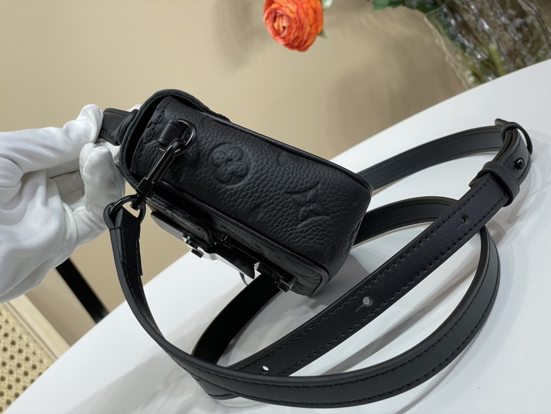 Louis Vuitton 24th New Year LV Pico S-Lock series is officially on sale M83148 black warrior (embossed calfskin)