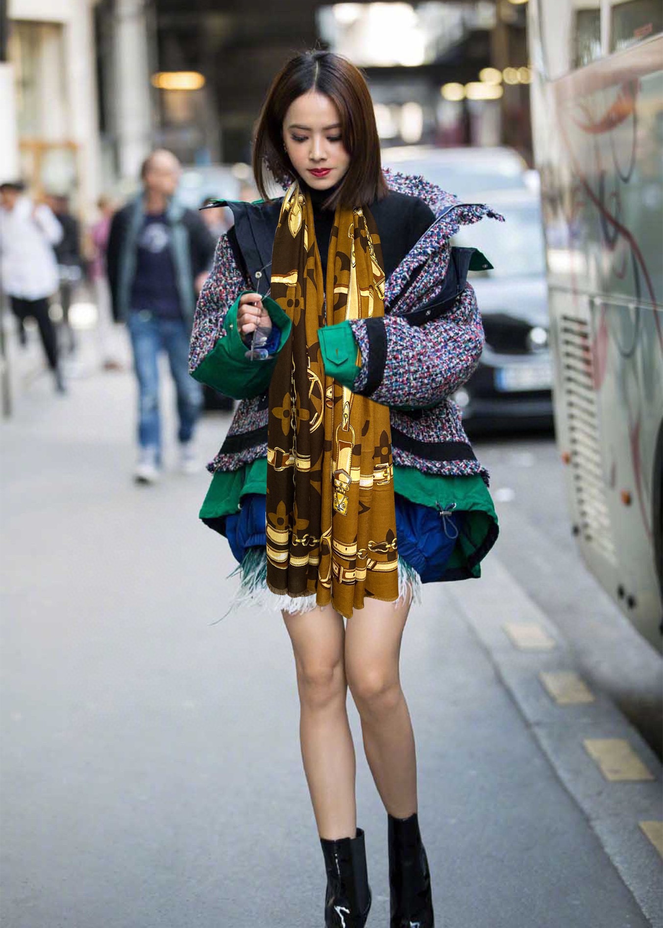 NO:171084,The latest model of the new L family. The top-level design is so beautiful. I really like [Double-sided ring velvet scarf] The real thing is really beautiful. The shawl is printed and painted in a very intimate way. The details can be seen. The whole scarf gives people a big brand aura and is very exquisite and high-end VIP recommendation is definitely worth buying. Size 100xcm, material cashmere, 2 colors, high-end scarf, louis vuitton, ring, shawls19860909上新L家最新款 顶级设计太美了,真心赞【双面戒指绒长巾】实物真心美 披肩配以印花无论设计喷绘都是非常到位细节都可见整个围巾给人大牌气场的同时又非常精致高端VIP推荐绝对值得入手尺寸100xcm,材质羊绒,2色,高版本围巾,louis vuitton,ring,shawls,scarf