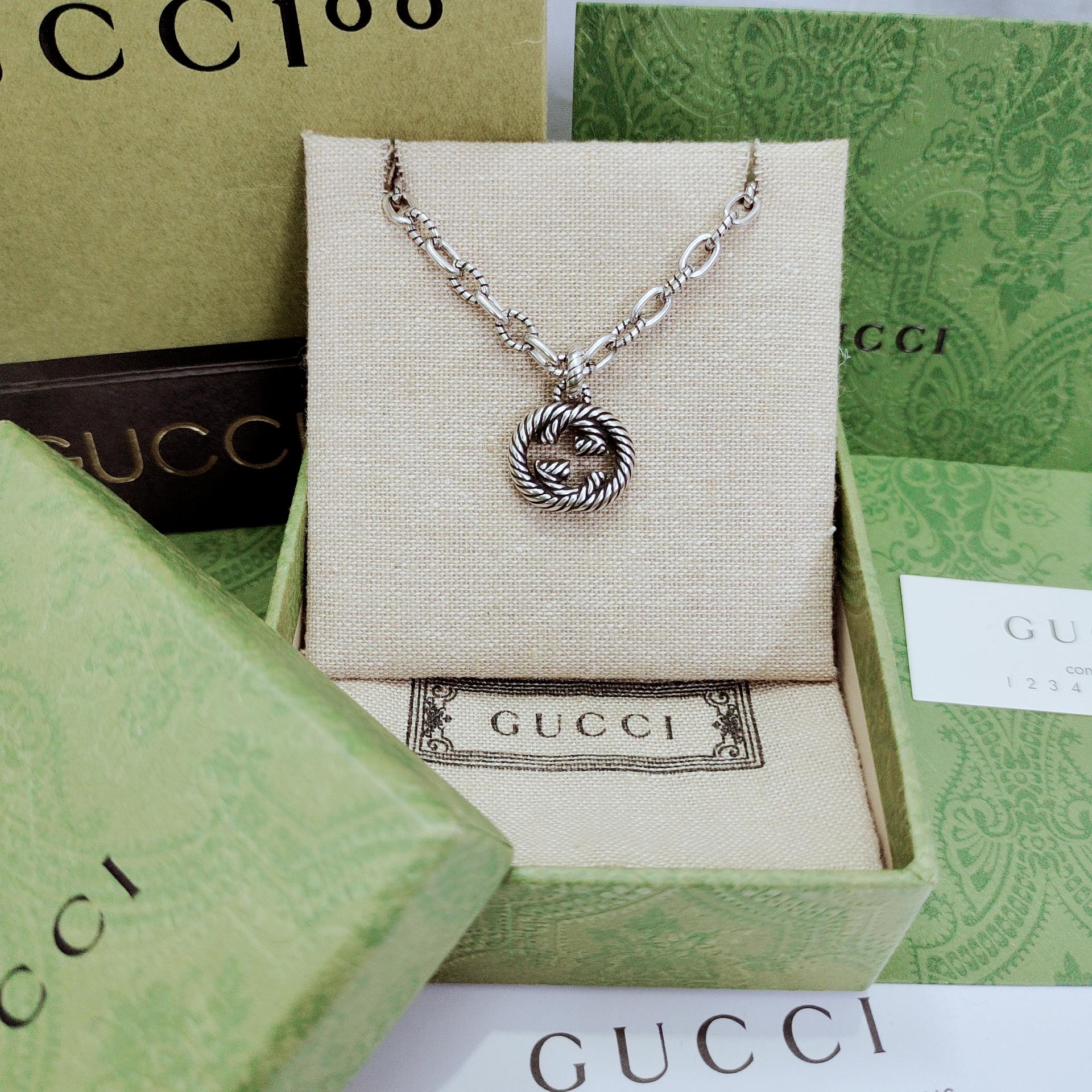 GUcci 织纹降落项链 美しい双G小吊坠