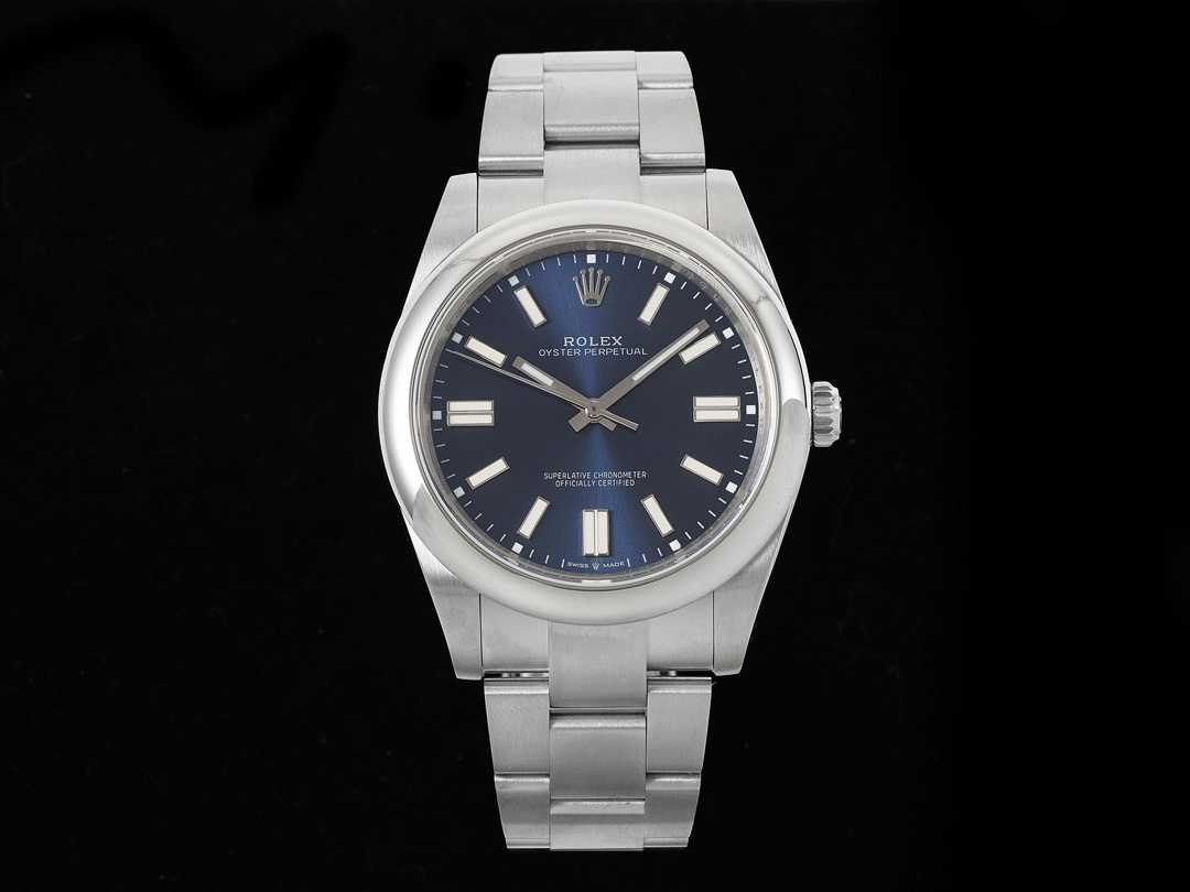 NO:147151,New Rolex Oyster Perpetual 41 Series 1 is matched with Rolex's new movement; 2 is consistent with the original thickness of 12mm and the watch diameter is 41mm; 3 is polished font nails; top-grade Swiss ice blue luminous, consistent with Rolex's original luminous; 4 Super 904 steel; sapphire glass; 5 is top-grade workmanship, each strap perfectly matches the lugs, giving the wrist the highest comfort; every extreme detail is the sincerity of the factory's ingenious development!  !  ,,rolex19860909新款劳力士蚝式恒动型41系列 1搭配劳力士全新机芯； 2与原装一致厚度12mm表径41mm； 3打磨字钉；顶级瑞士冰蓝色夜光,与劳力士原厂夜光一致； 4超级904钢材质；蓝宝石玻璃； 5顶级做工,每条表带与表耳完美契合,给予手腕最高的舒适度； 每个极致的细节都是工厂匠心开发的诚意！！,,rolex,Watch