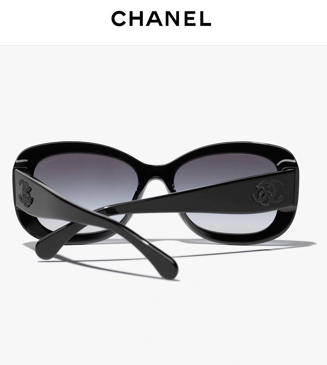  官网

TOP QUALITY 
chanel 
diamond
modCH5468B 
SIZE55