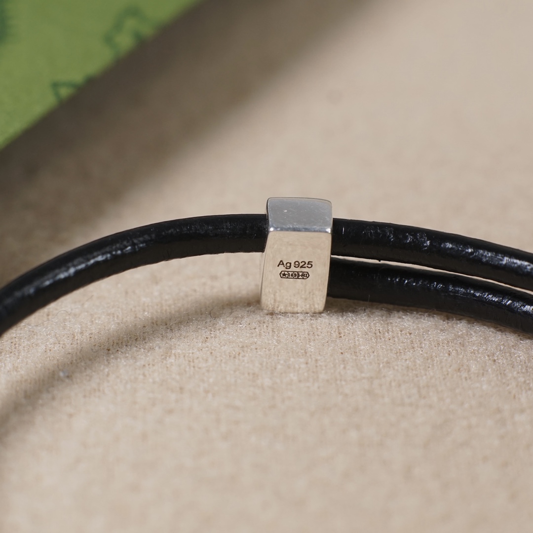 Gucci Interlocking G Silver & Leather Bracelet, New Collection 7 i1706772723 676 5