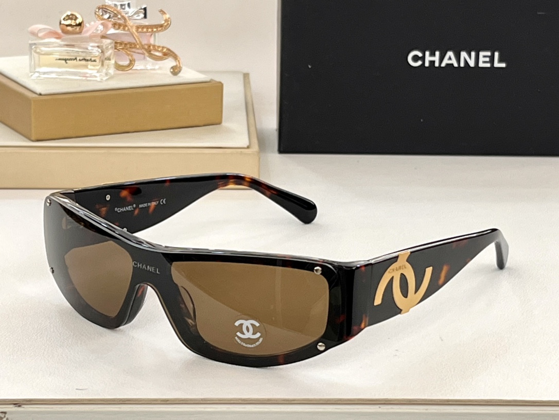 CHANELmodelCH5072Size140-1-140