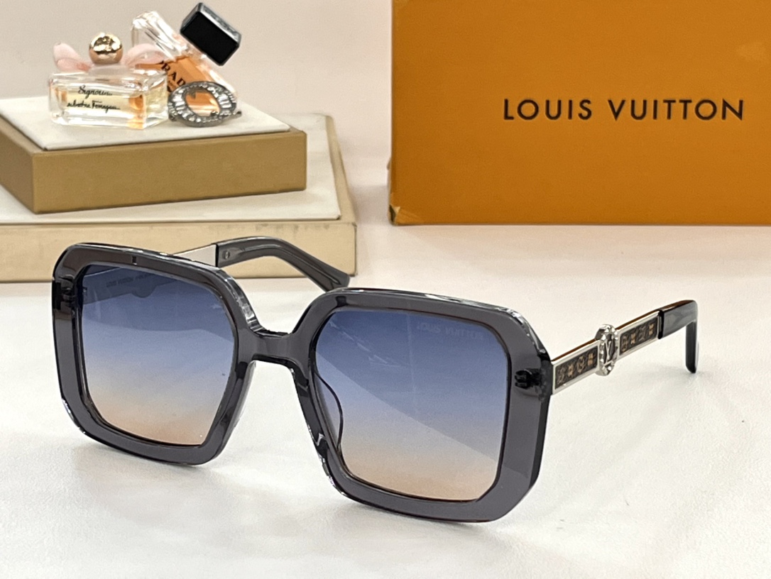 LouisVuittonMODELZ01021SIZE:545-21-145