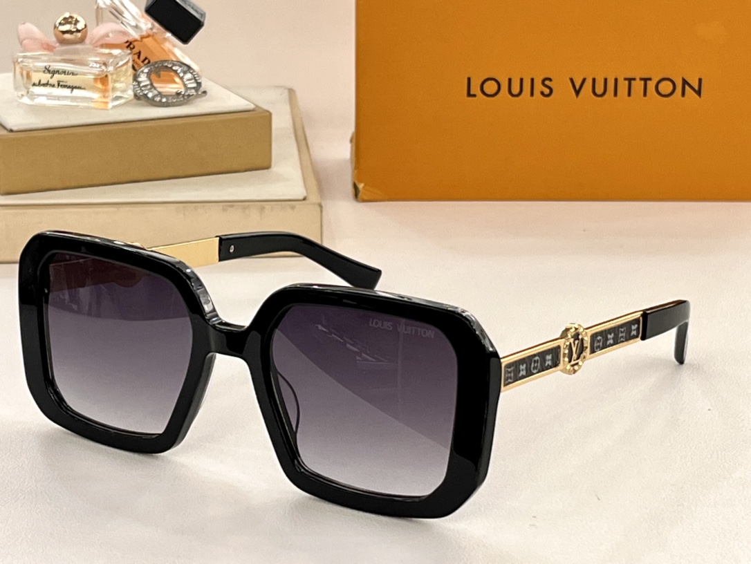 LouisVuittonMODELZ01021SIZE:545-21-145