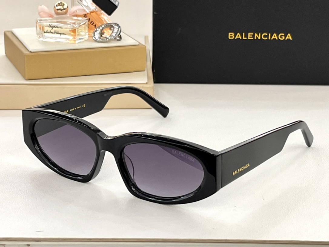 BALENCIAGAMODELBB0031SIZE:57-17-145