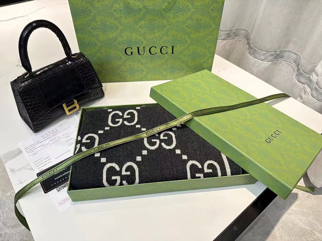 Gucci Unisex Wełna Casual