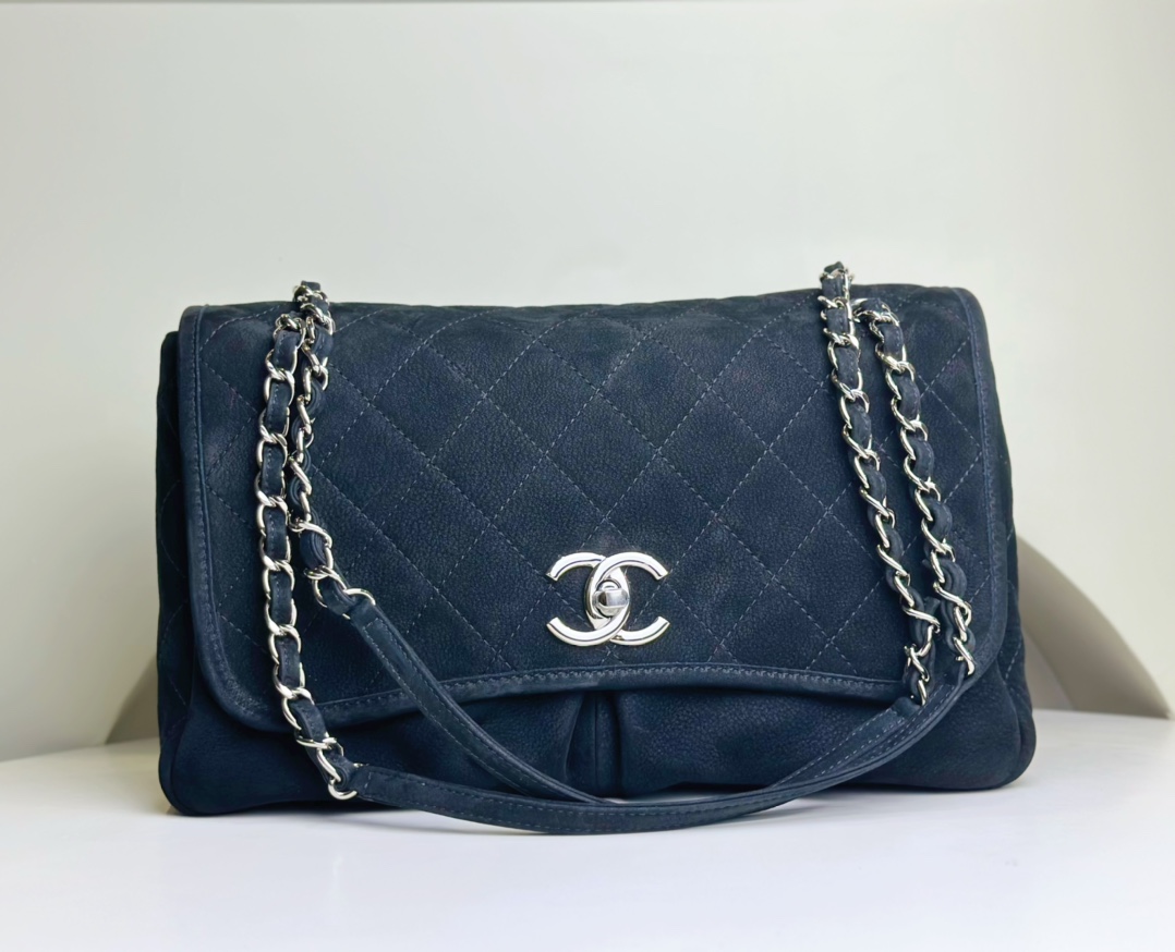 Chanel Crossbody & Shoulder Bags Chamois Vintage Chains