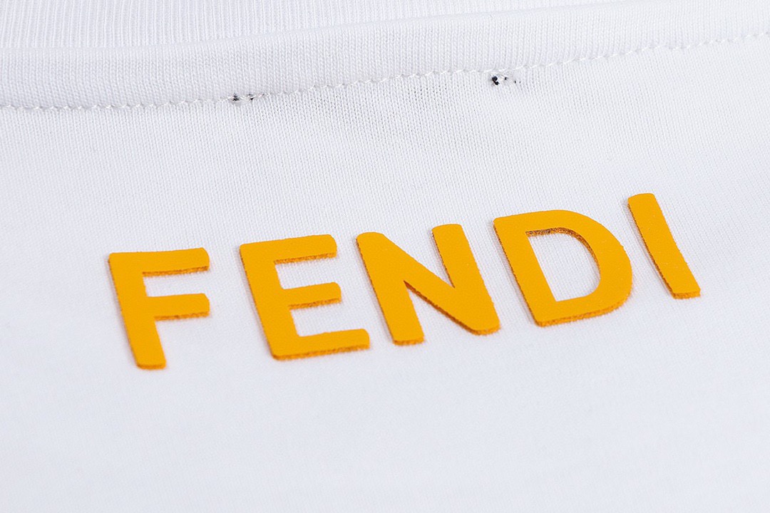 芬迪/Fendi 夏季新品 小怪兽眼睛压胶印花圆领短袖T恤