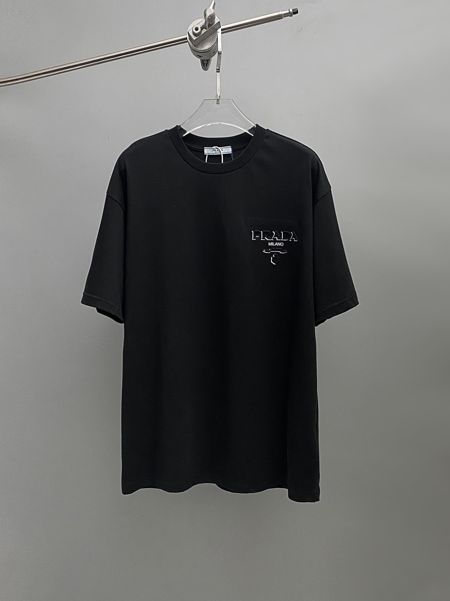 PRAD* Prada Pra | 24 pre-primavera nueva camiseta de manga corta de algodón con estampado tridimensional en r…
