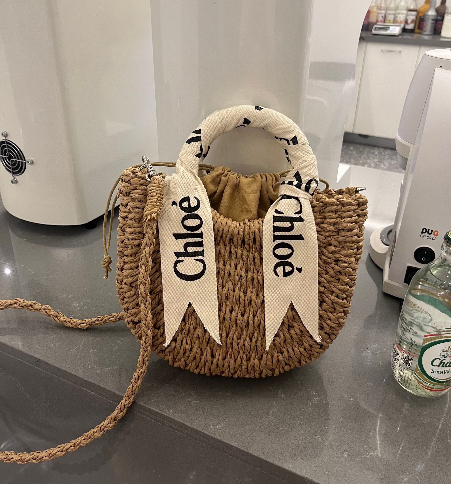 NO:190382,Chloe Chloe straw woven bag, thoughtful, three sizes, travel, essential for dressing, size large size 33cm. Medium size 28cm Small size 23cm Crossbody hat Fisherman hat Baseball hat Knitted hat, hat, chloe, loewe, espadrilles, espadrilles, hats19860909克洛伊Chloe草编包,心心念念的,三个尺寸,出游,搭衣必备,尺寸大号33cm.中号28cm 小号23cm 可斜挎帽子渔夫帽棒球帽针织帽,帽子,chloe,loewe,espadrilles,espadrilles,hats,hat