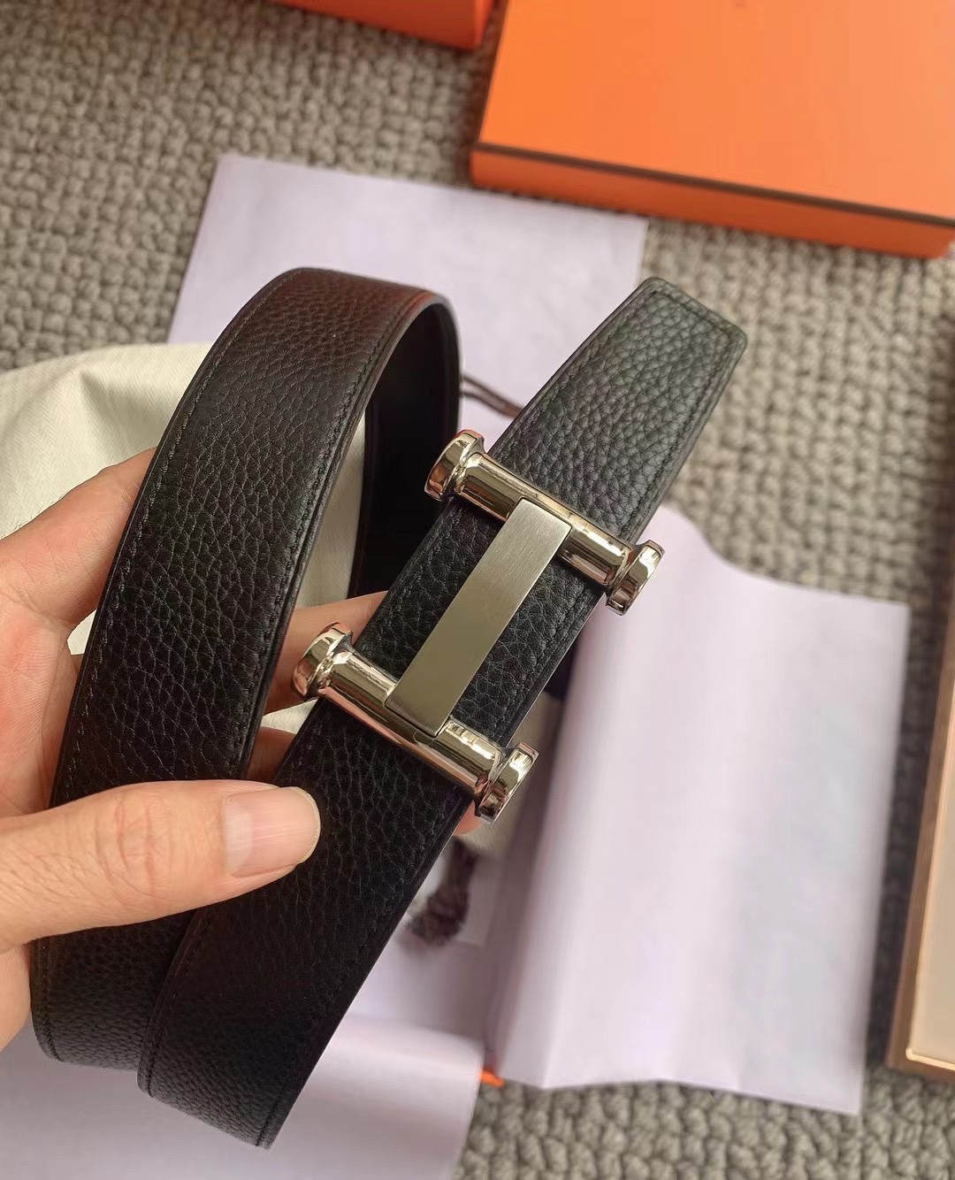  Hermès女装腰带 双面进口原版皮料 纯钢五金 高端上档次  3.2CM