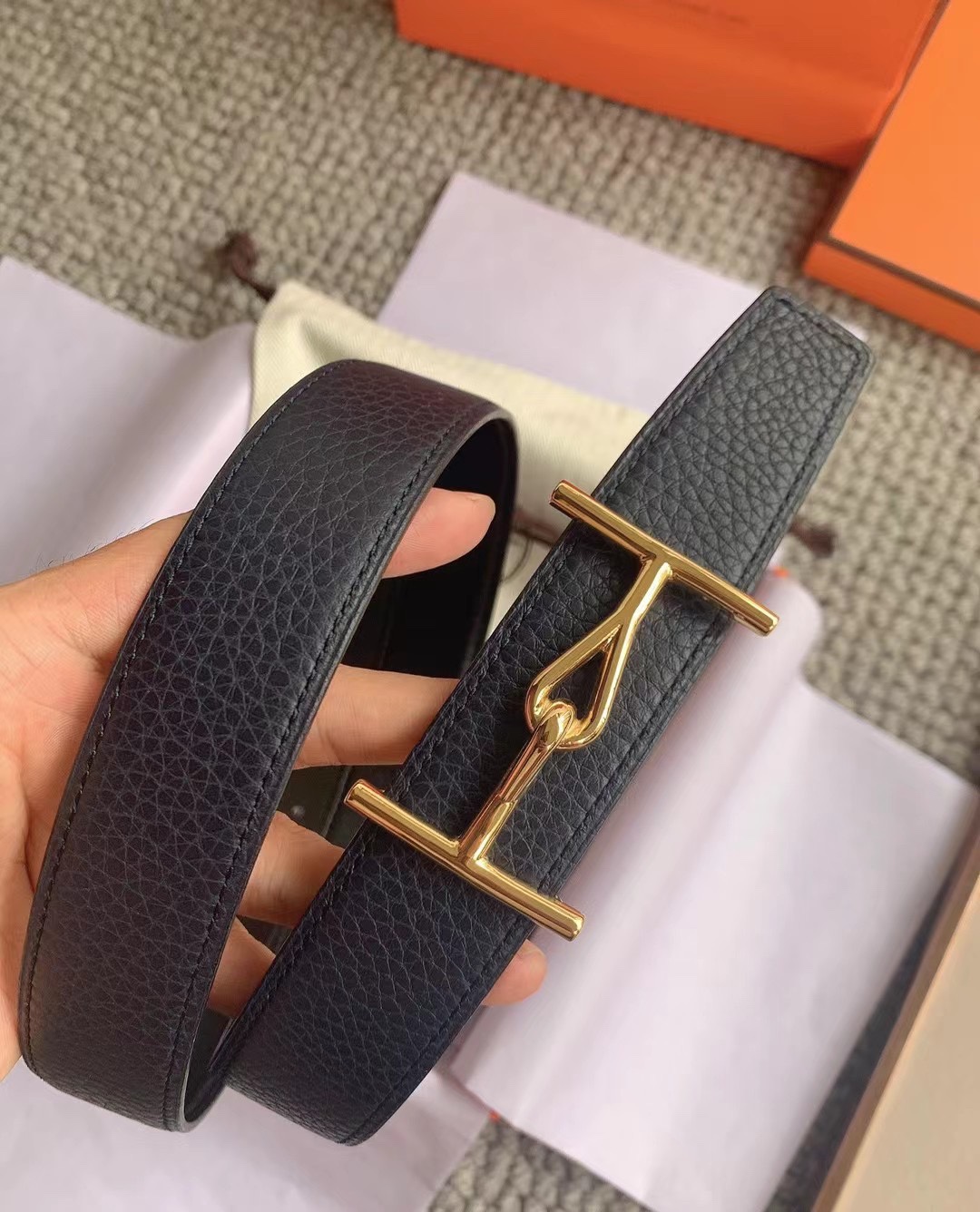  Hermès女装腰带 双面进口原版皮料 纯钢五金 高端上档次  3.2CM
