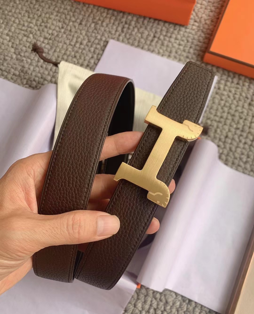  Hermès女装腰带 双面进口原版皮料 纯钢五金 高端上档次  3.2CM