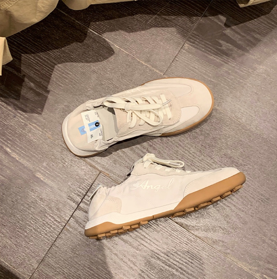 Stuart Weitzman’s 2024 Summer Shoes: Comfortable, Stylish, and Unique - 图片 3