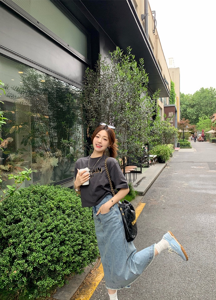 Stuart Weitzman’s 2024 German Sports Shoes: Comfortable and Stylish Summer Collection - 图片 6