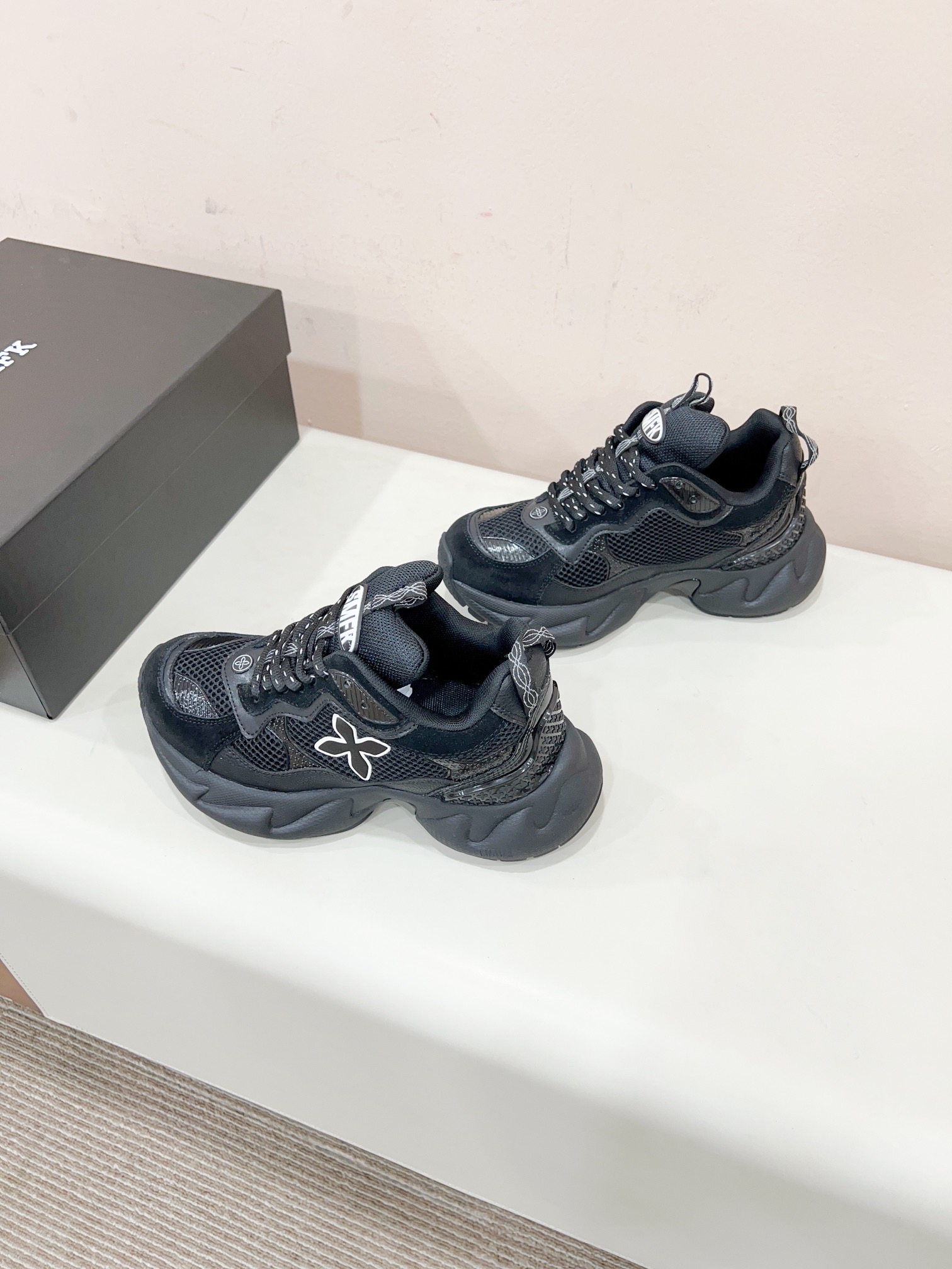 2024 SMF Quail Certified High-Quality Shoes with Zirconium Fabric and Original Design - 图片 2