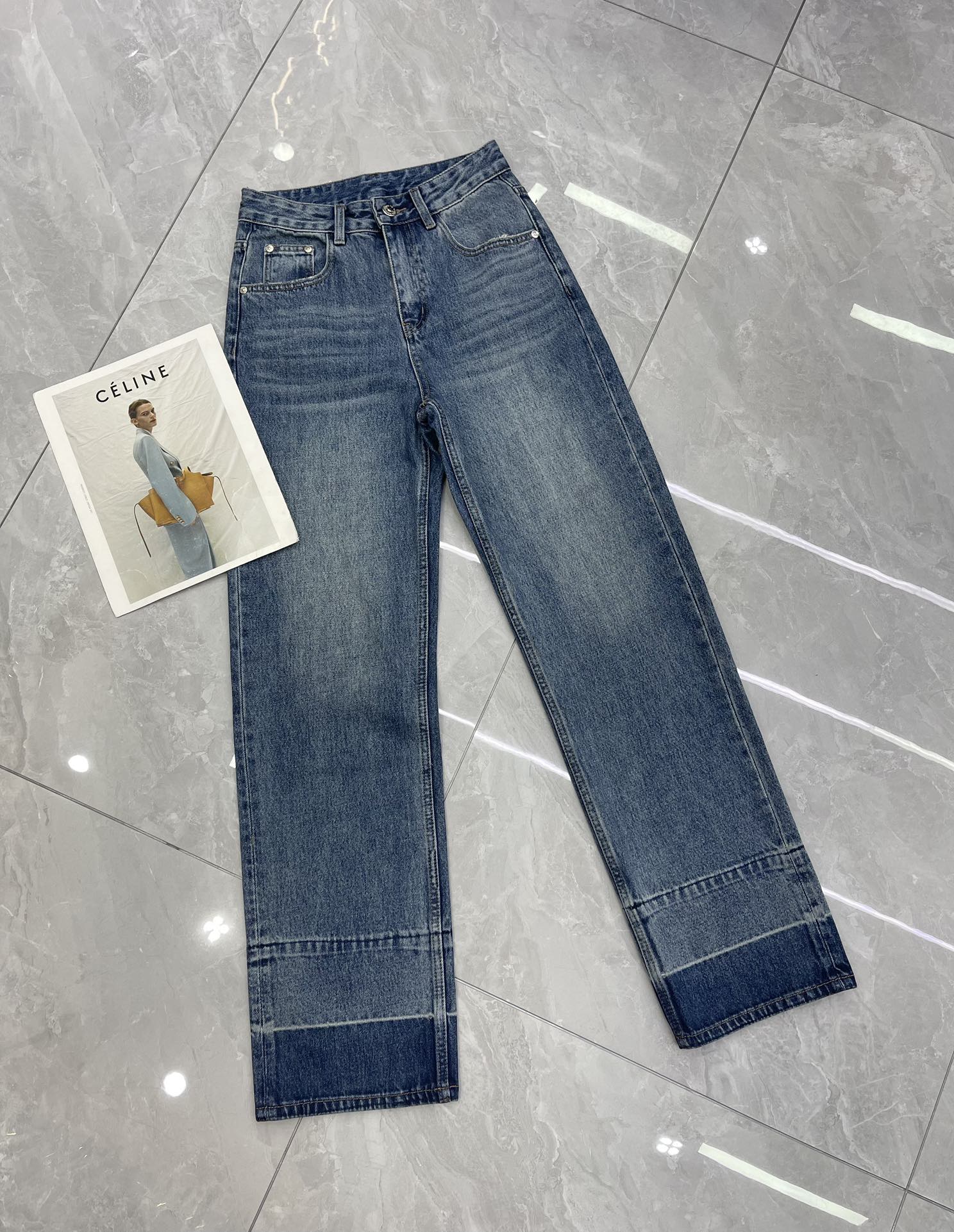 High Quality Women’s Clothes: Burberry Skinny Jeans in Classic Retro Style - 图片 1