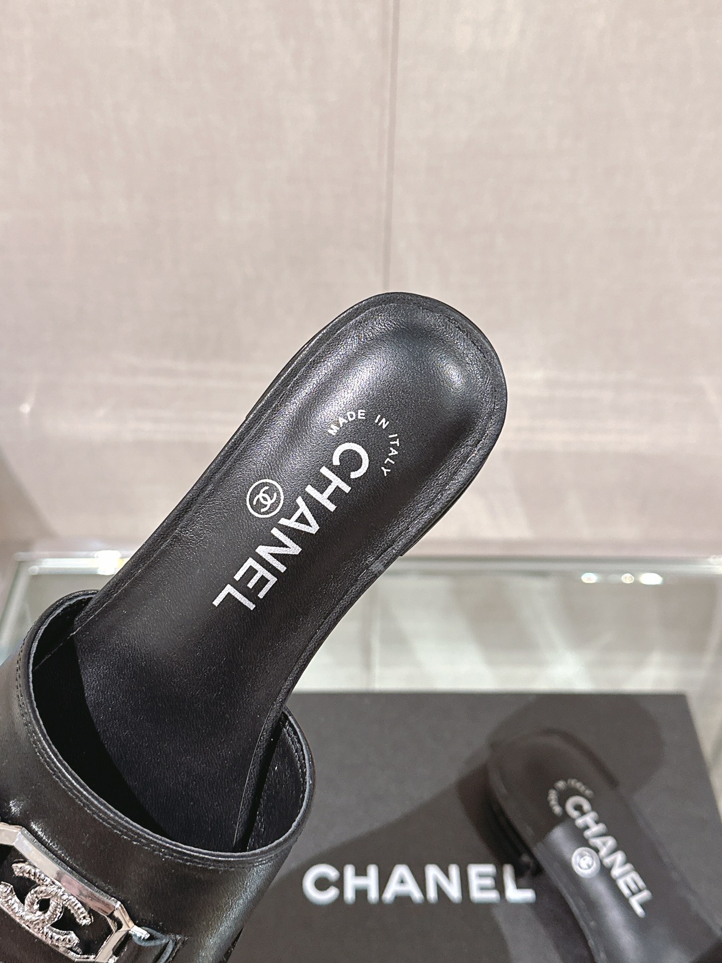 Chanel 24Ss春夏新款Chane*小香中古扣一字凉拖鞋