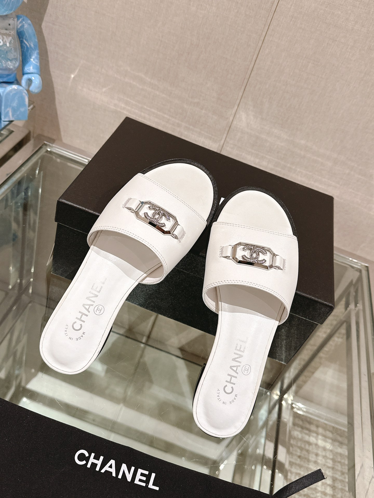 Chanel 24Ss春夏新款Chane*小香中古扣一字凉拖鞋