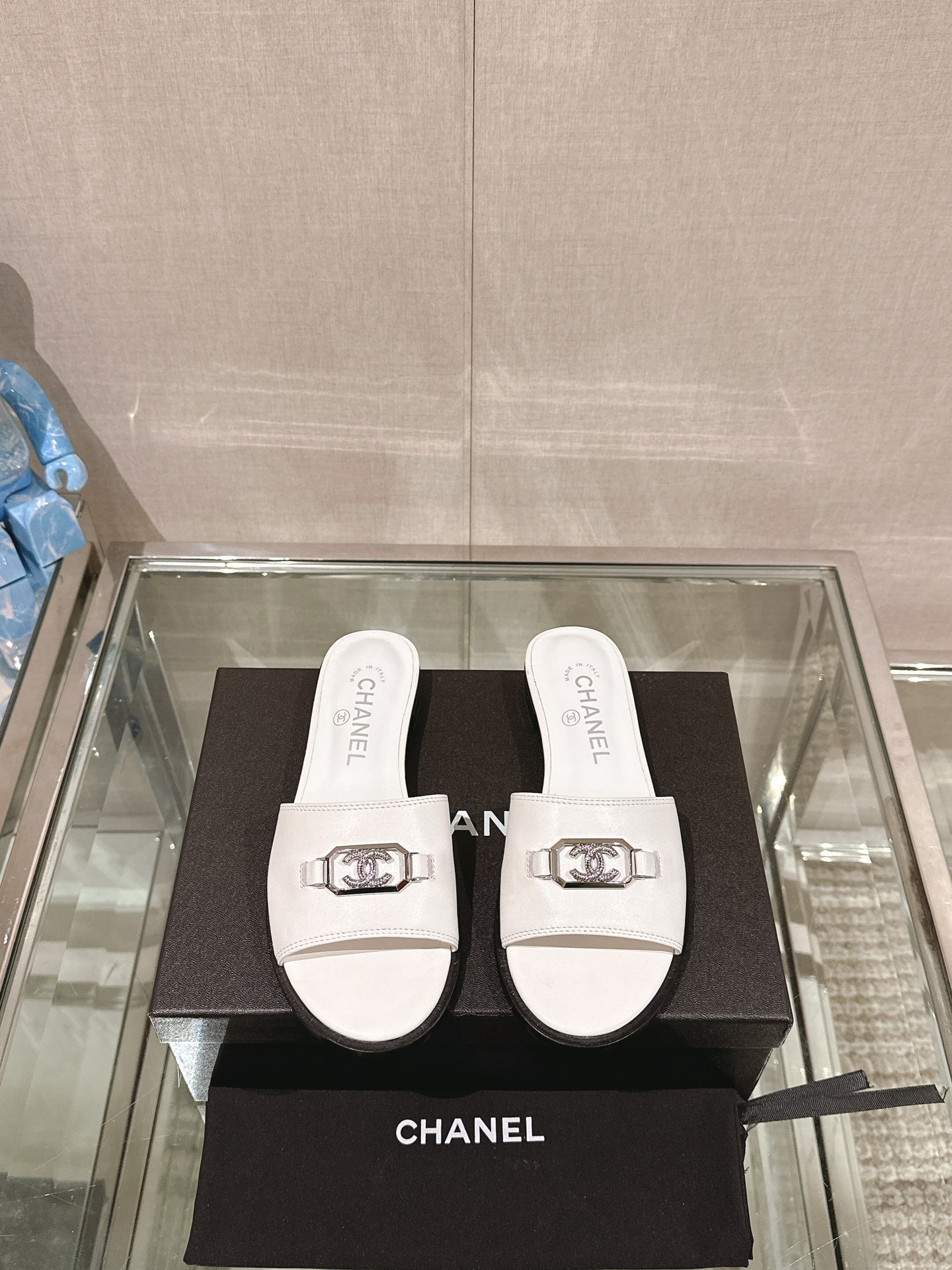 Chanel 24Ss春夏新款Chane*小香中古扣一字凉拖鞋