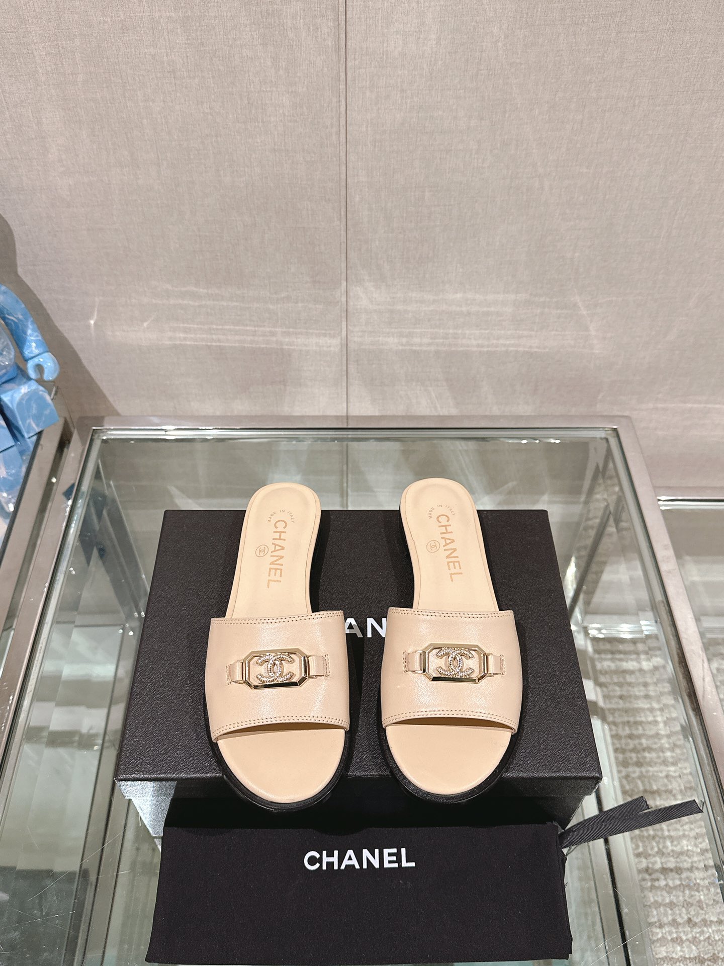 Chanel 24Ss春夏新款Chane*小香中古扣一字凉拖鞋