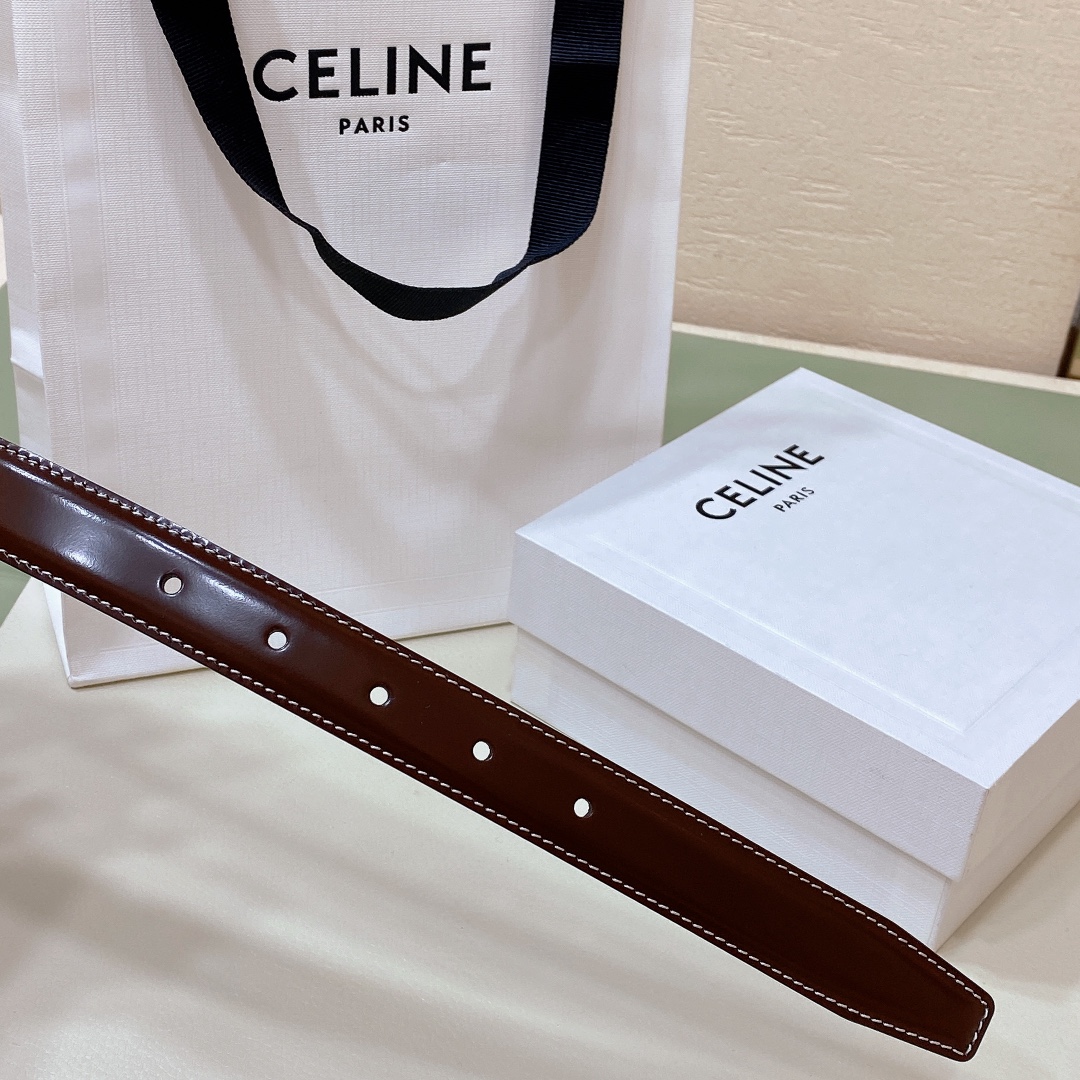 celine23中号TRIOMPHETAURILLON皮革腰带青铜色TAURILLON.中腰金色饰面金属