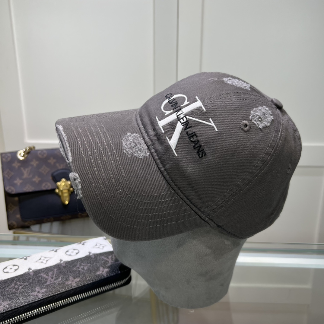 NO:190983,Classic model, Calvin Klein, CK embroidery logo, please identify the only version of the high-end quality market, recommended by Xiaohongshu, fashionable and versatile, one that many celebrities like, very explosive, very popular, very beautiful, hat, louis vuitton, hats19860909经典款,Calvin Klein,CK刺绣logo,请认准高端品质市场唯一对版,小红书推荐,时尚百搭,众多明星都喜欢的一款,非常爆,非常火,非常好看,帽子,louis vuitton,hats,hat