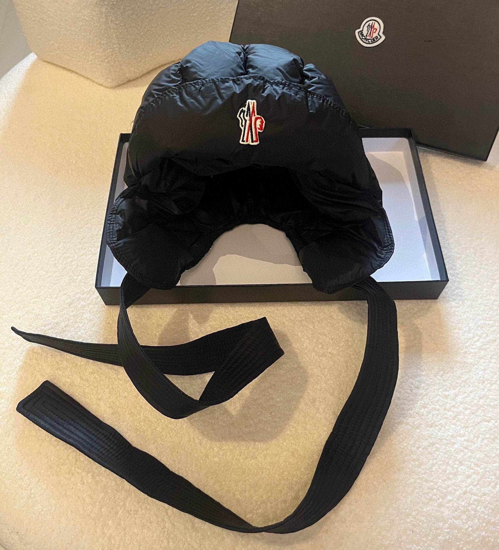 NO:191118,New ear protection hats for the covert autumn and winter, space cotton ear protection hats, essential warmth, running quotation king, hats, Moncler, hats19860909蒙口秋冬新款护耳帽,太空棉护耳帽,保暖必备,跑量王,帽子,Moncler,hats,hat