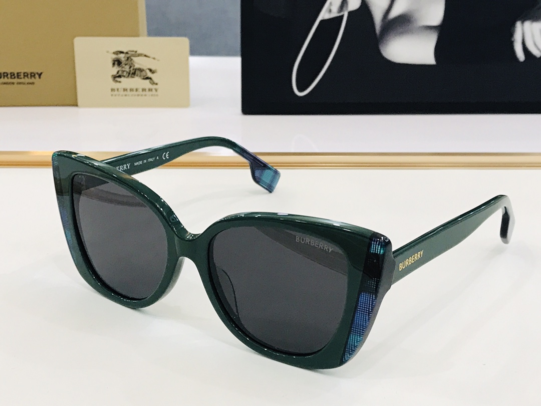 高品质BURBERR*巴家BE4393Size54口17-140女款太阳眼镜[得意[愉快]X意大利进口材