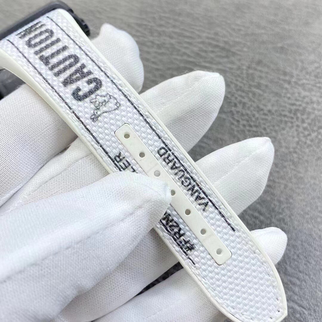 Rolex 2024全场特价 V45 流氓兔VS蓝游艇