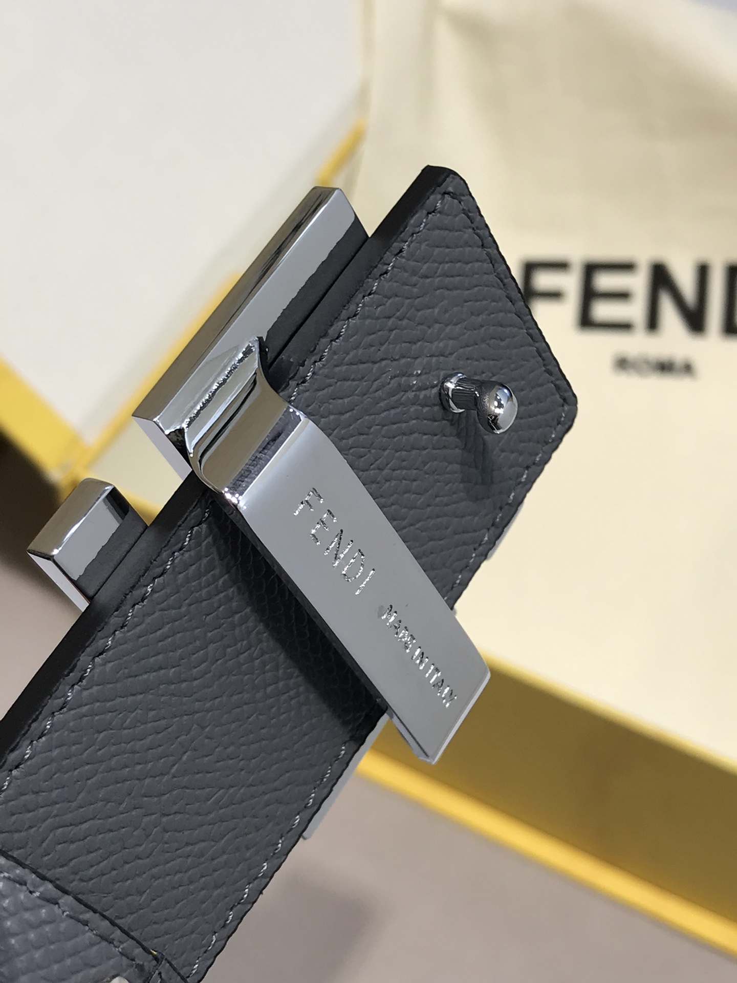 新款FD宽38MM支持NFC芯片扫描标志造型皮带原版亚克力彩色方钻扣进口原版十字纹配小牛皮高端大气镀金表