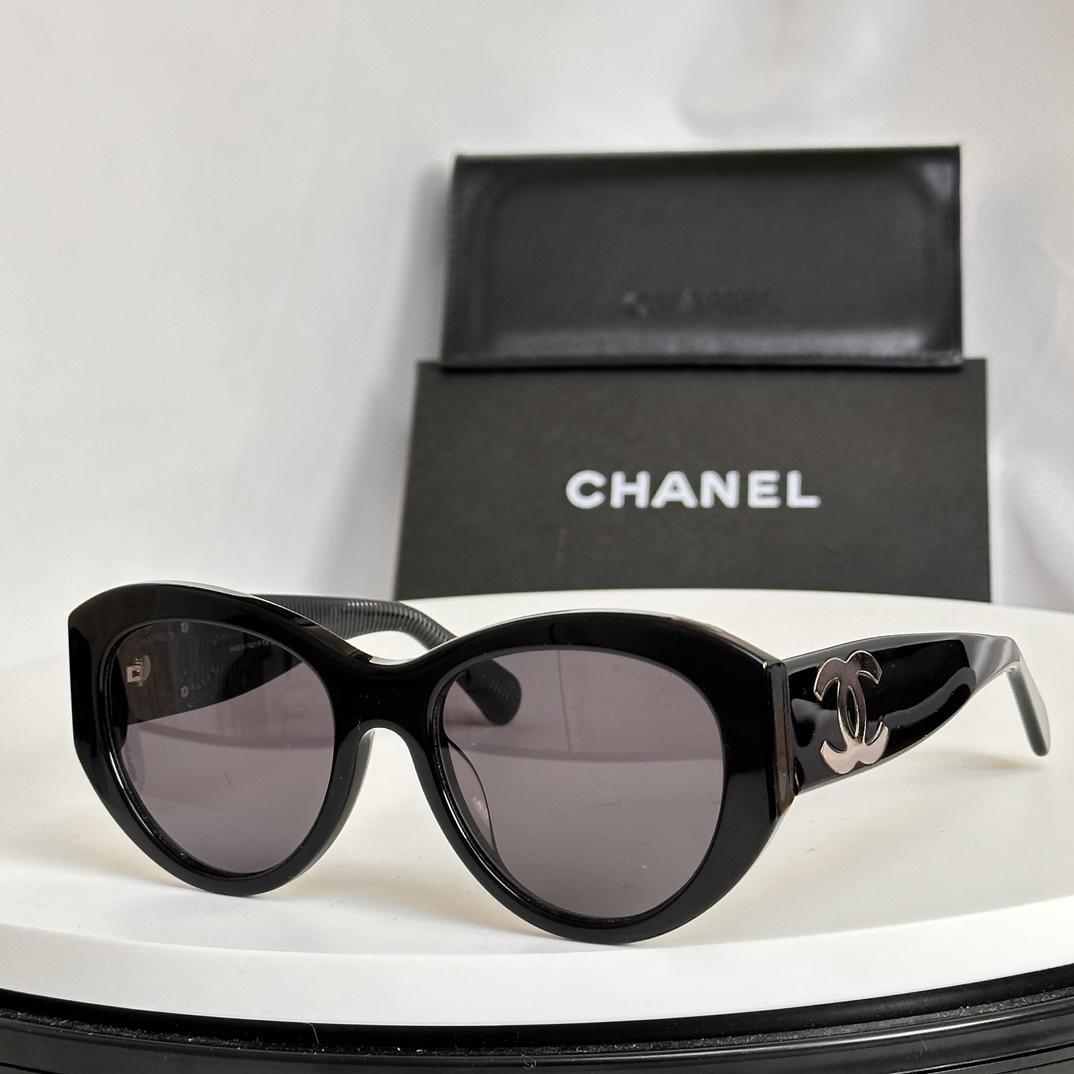 ️一眼入夏全网首发️高版本虽迟但到Chanel2024夏季新款到店当下很火的香奶奶Chanel*CH54