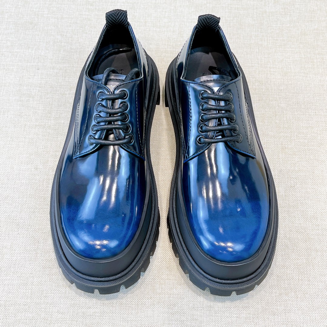 NO:679552,[DG^] Original order - High-end quality - Purchasing level - Has always been synonymous with magnificence and elegance, ranking at the top in the fashion palace. - Material - Original imported cowhide, with original fastener design - Imported cowhide for lining feet - Original private model customized outsole -Size 39-44 (45, 46 customized, non-returnable) -,,cowhide19860909【DG^】原单 -高端品质 -代购级别 -一直是华丽与高雅的代名词,在时尚殿堂,雄踞顶端. -材质-原版进口牛皮,搭配原版扣件设计 -内里垫脚进口牛皮 -原版私模定制大底 -Size 39-44（45,46订制不退换） -,,cowhide,Men's shoes