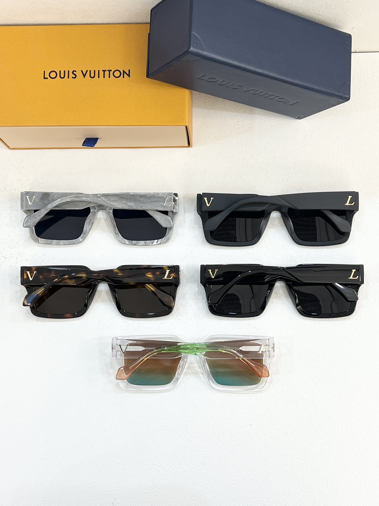 LOUISVUITTO*MODELZ1343ESIZE:53口21-145