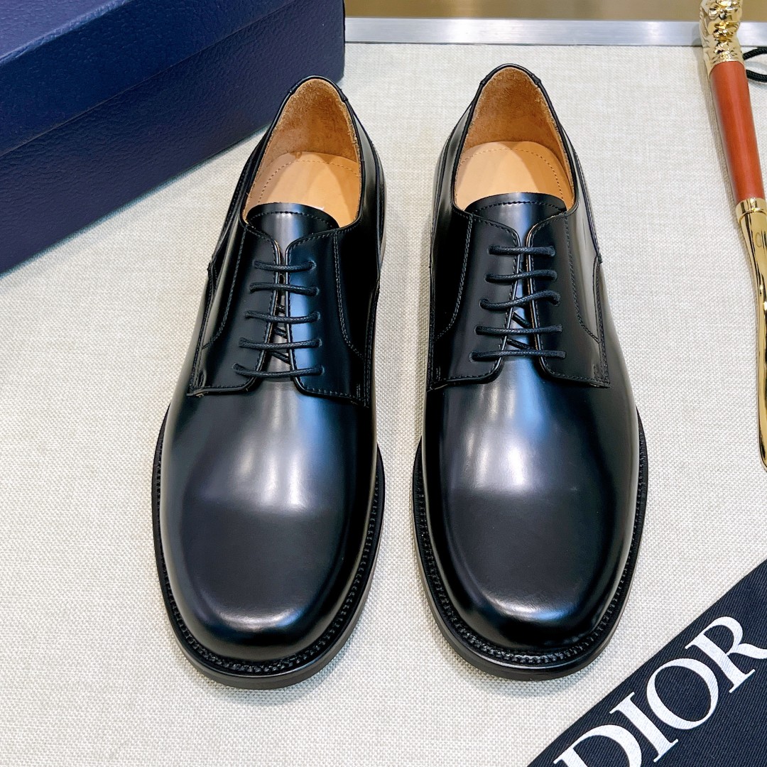 NO:270874,【D*】Original single quality - high version loafers - has always been synonymous with gorgeousness and elegance, and is at the top in the fashion hall. -Material -Original imported cowhide, spliced ​​black presbyopia, matched with original fasteners -The inner foot pads are all made of water-dyed cowhide -Original private mold custom leather outsole -Size 39-44 (38, 45. Customized) -,,loafers,cowhide,Leather soles19860909【D*】原单品质 -高版本 乐福鞋 -一直是华丽与高雅的代名词,在时尚殿堂,雄踞顶端. -材质-原版进口牛皮,拼接黑色老花,搭配原版扣件 -内里垫脚均釆用水染牛皮 -原版私模定制真皮大底 -Size 39-44（38,45.订制） -,,loafers,cowhide,Leather soles,Men's shoes