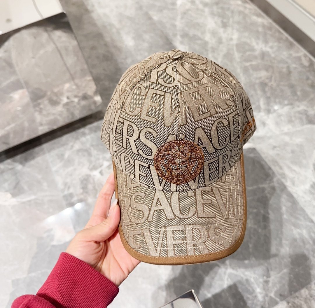 Versace范思哲24秋款款棒球帽最简洁的款式！专柜最新上市市面独一无二版本进口面料做工走线整齐绝对的