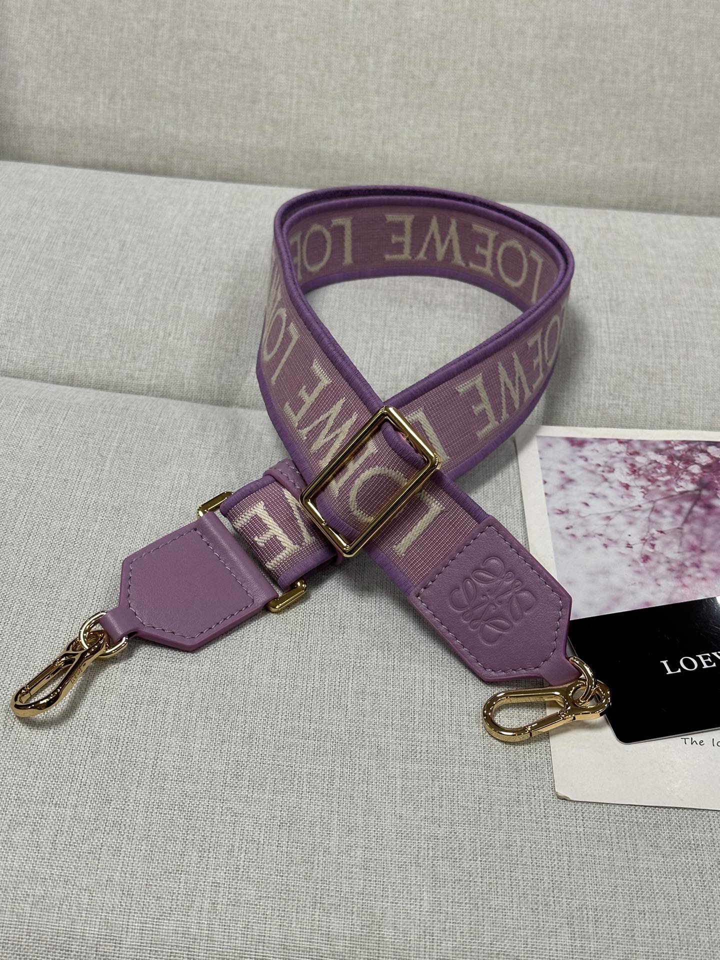 NO:179055,Anagram purple Model 3667 &1667 Jacquard double-sided embroidered shoulder strap Spot new product Shoulder strap length - 40mm (adjustment, super-grade Luo Yiwei, loewe19860909Anagram 紫  型號3667 &1667 提花双面刺绣肩带 现货 新品 肩带长度-40mm（调节,特级罗意威,loewe,Bag