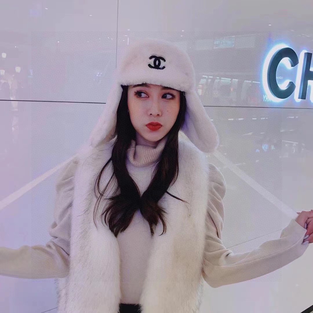 Sombrero de orejas de Chanel de otoño/invierno nuevo, gorro frío de pelo de conejo, sombrero oficial, sombrero de pesca…