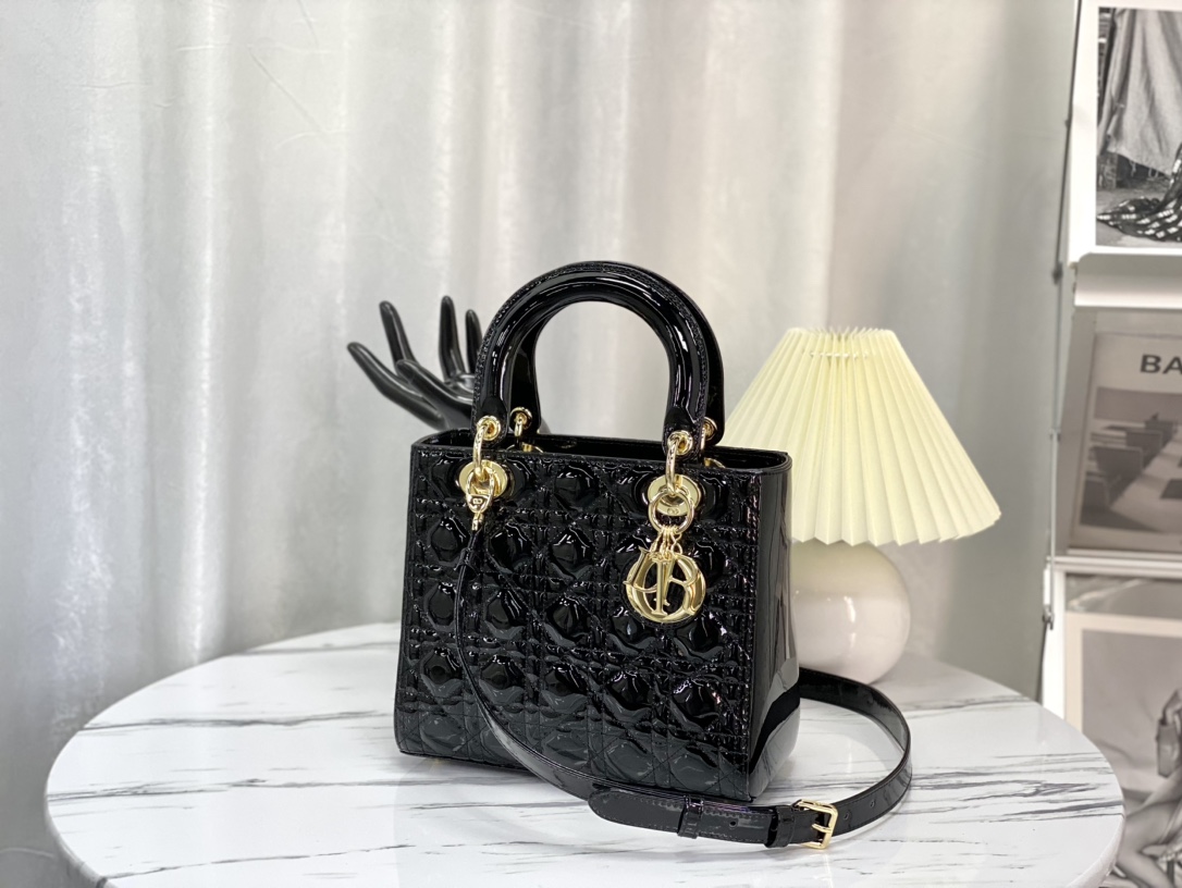 Dior Lady Handbags Crossbody & Shoulder Bags Patent Leather M44550